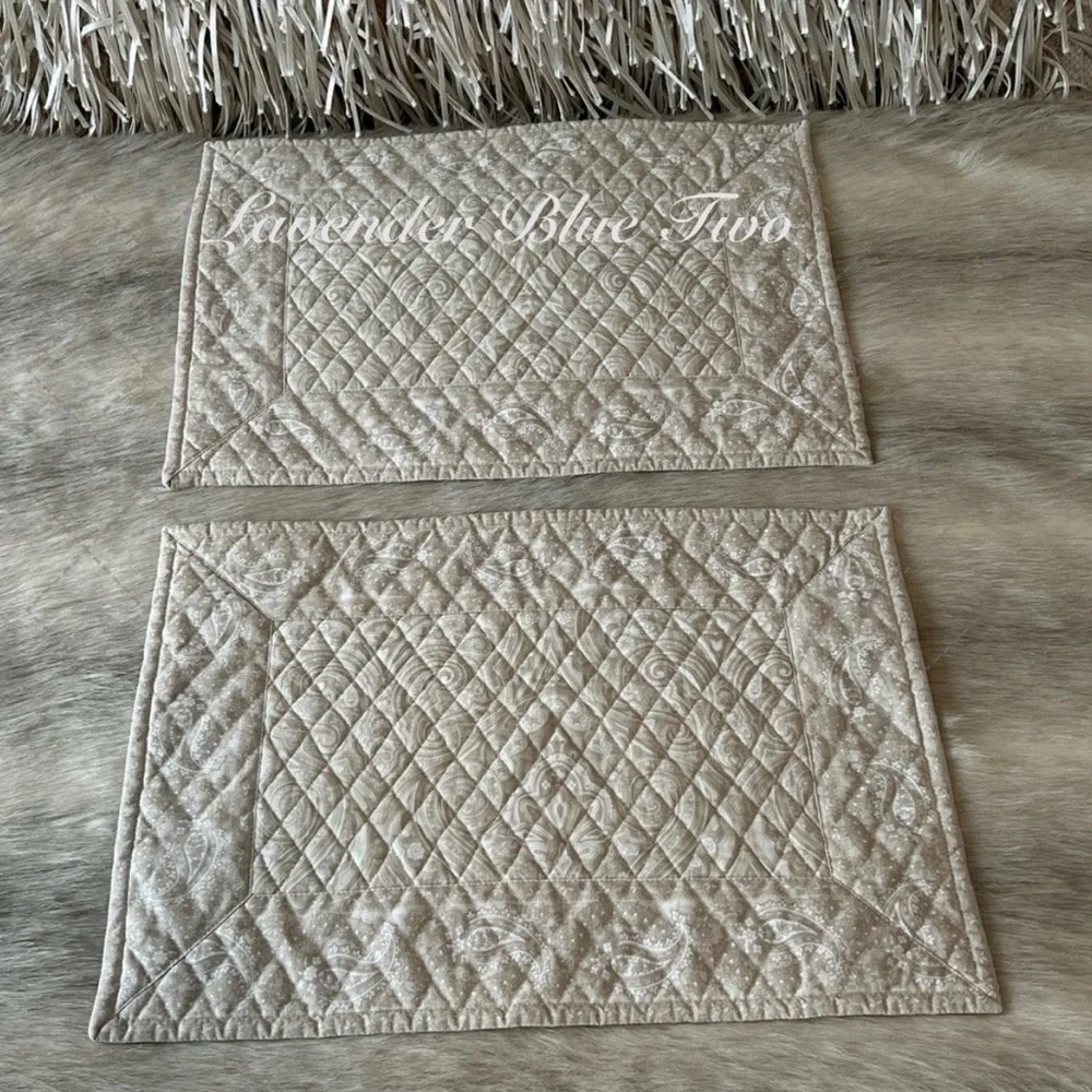 Vintage VERA BRADLEY DESIGNS Natural 1995 2 Placemats 13”H x 18”L Cream USA